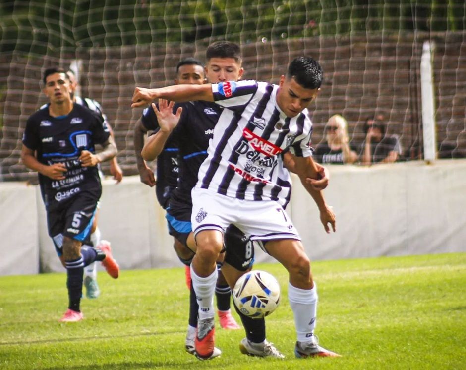 FUTBOL: TERCERA FECHA DE PRIMERA "C", PERDIO CLUB MERCEDES.-