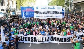 PARO Y NO COMIENZAN LAS CLASES EN LAS UNIVERSIDADES NACIONALES.-