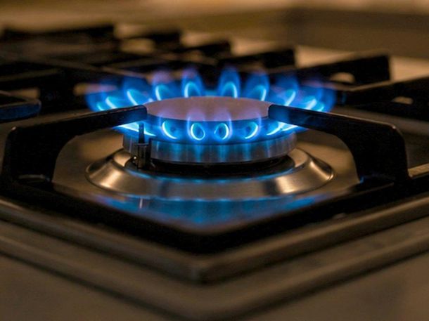 BAJAS TEMPERATURAS Y COMENZARON LOS CORTES DE GAS.-