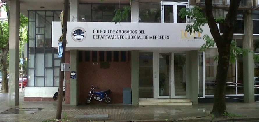 ASUMEN LAS NUEVAS  AUTORIDADES DEL COLEGIO DE ABOGADOS MERCEDES.-