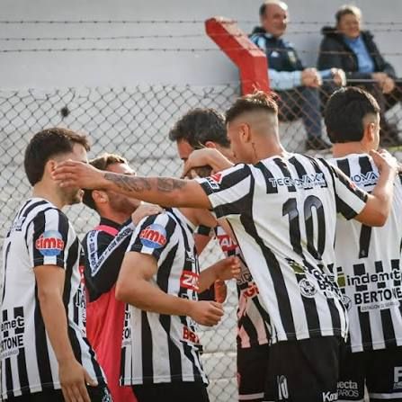 TRIUNFO DE CLUB MERCEDES.-
