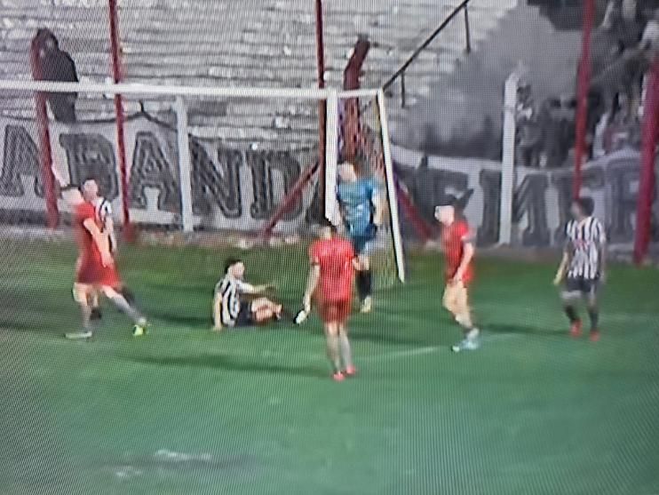 BAJO LA LLUVIA UN EMPATE PARA CLUB MERCEDES