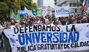 NO HAY ACUERDO ENTRE EL GOBIERNO Y LAS UNIVERSIDADES.-