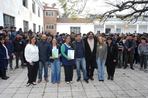 APORTE MUNICIPAL PARA LAS ESCUELAS TECNICAS.-