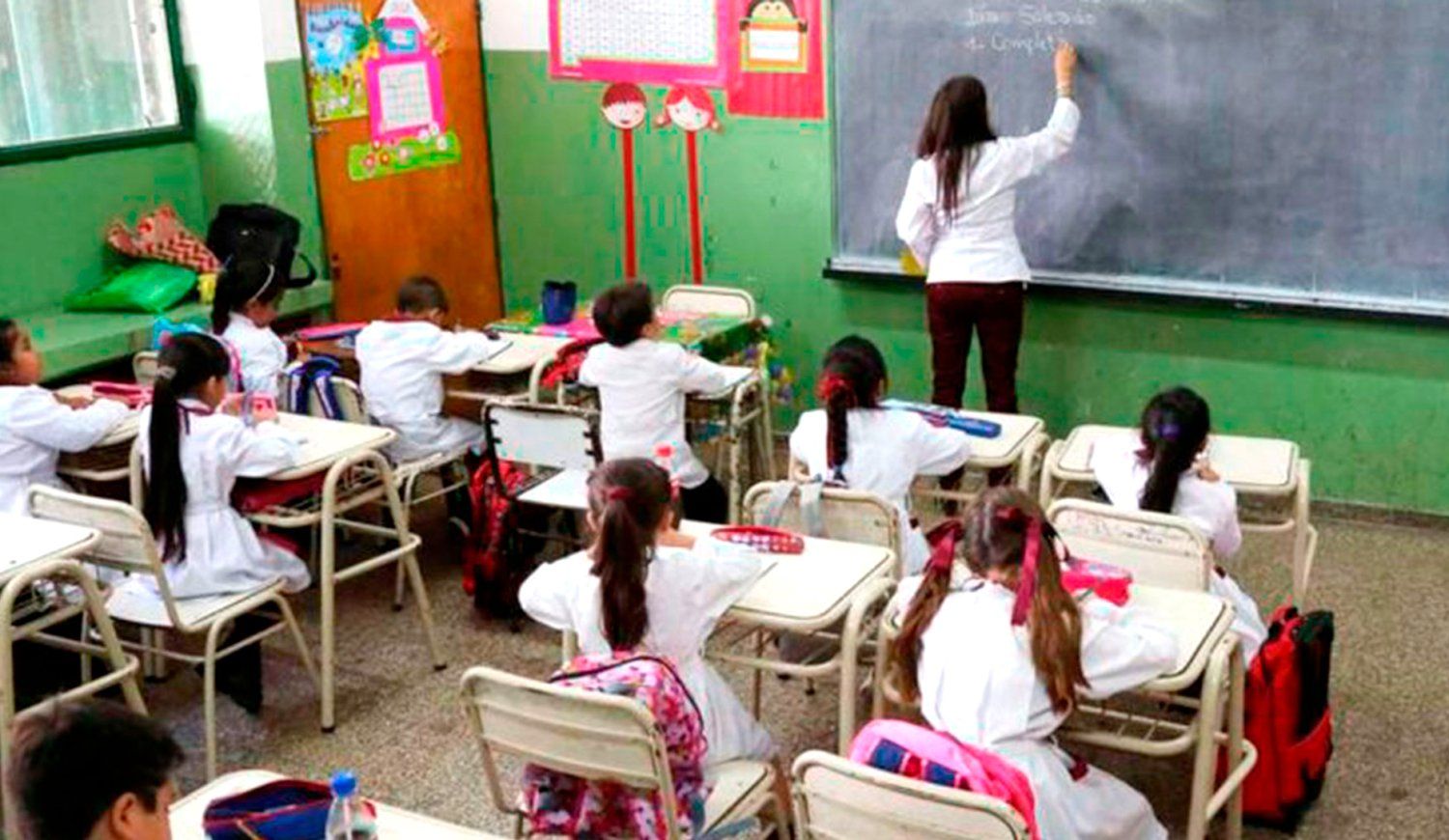 LOS DOCENTES ACEPTARON LA PROPUESTAA SALARIAL DE LA PROVINCIA.-