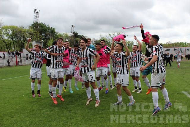 FUTBOL: CLUB MERCEDES PUDO CON LOS LEONES