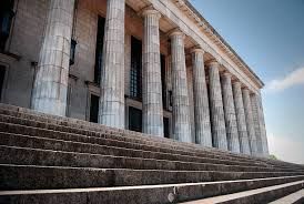 PARO EN LAS UNIVERSIDADES POR UNA SEMANA.-